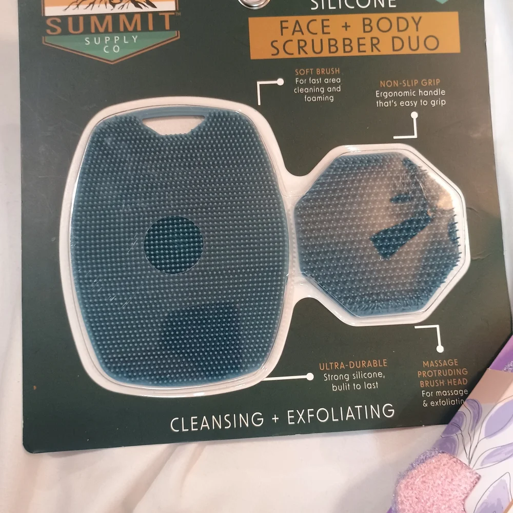 New Silicone Face & Body Scrubber Duo & Exfoliating 2 Pack Reusable Bath Gloves